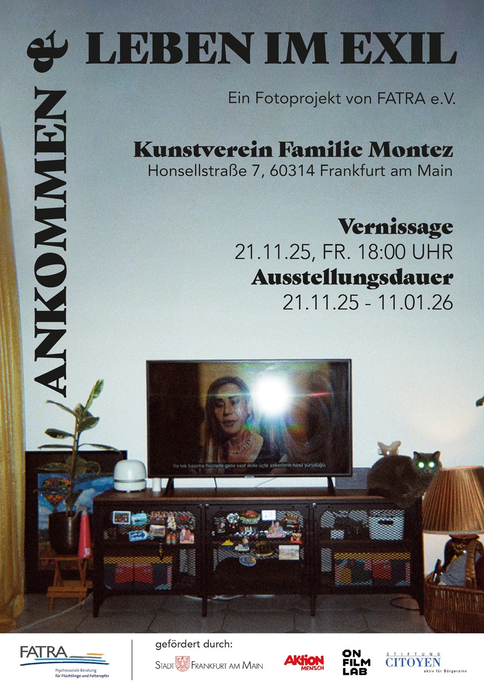 (© Fatra e.V.) Flyer zur Ausstellung mit einem Bildschirm mit einer Frau darauf